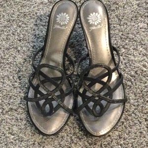 Yellow Box Tess strappy heels black 8